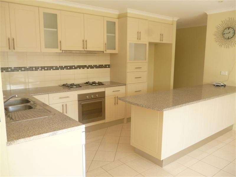 7 Knoll Walk, Epping VIC 3076