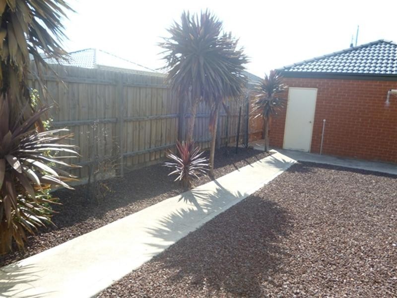 7 Knoll Walk, Epping VIC 3076