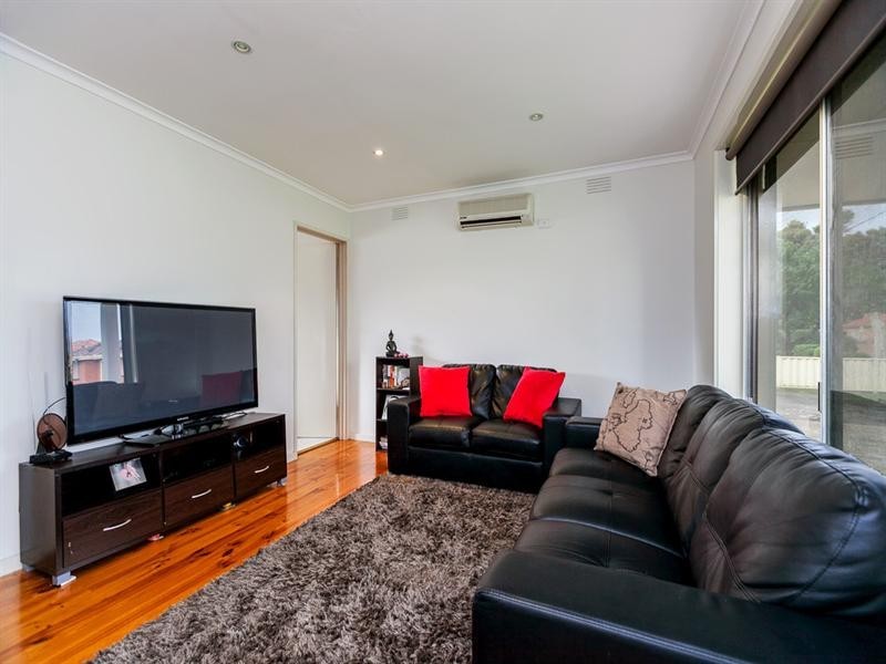 1/10 Mackey Street, Lalor VIC 3075