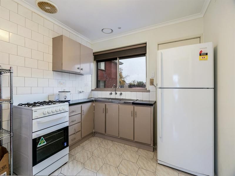 1/10 Mackey Street, Lalor VIC 3075