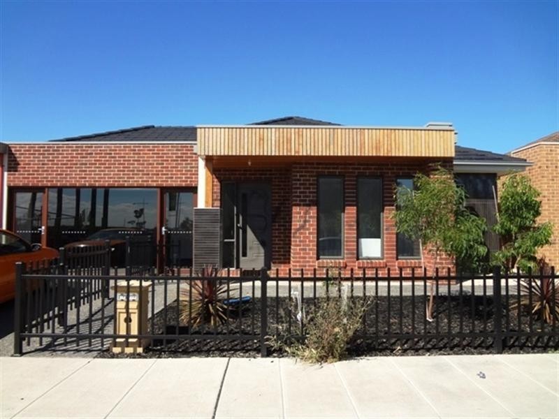 10 Efficient Street, Epping VIC 3076