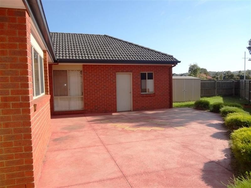 10 Lovely Way, South Morang VIC 3752