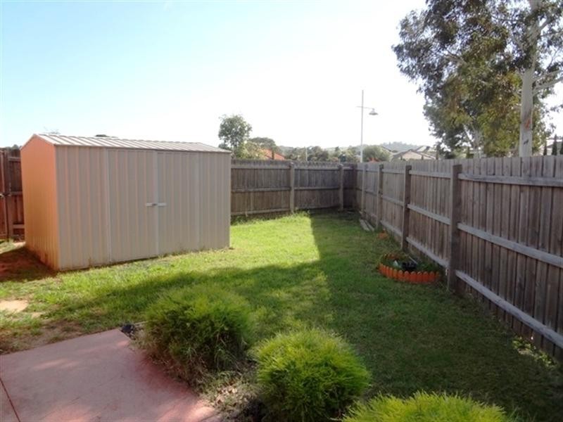10 Lovely Way, South Morang VIC 3752