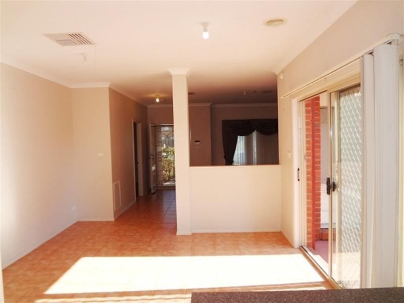 10 Lovely Way, South Morang VIC 3752