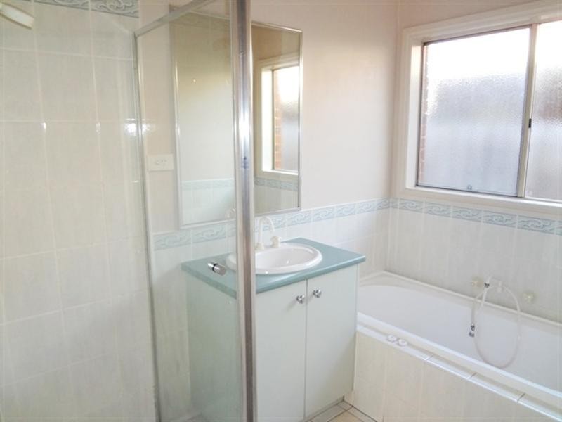 10 Lovely Way, South Morang VIC 3752