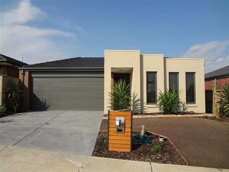 5 Dunraven Crescent, Doreen VIC 3754