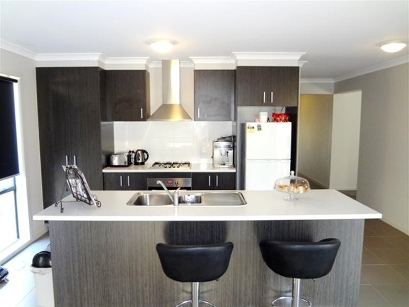 5 Dunraven Crescent, Doreen VIC 3754