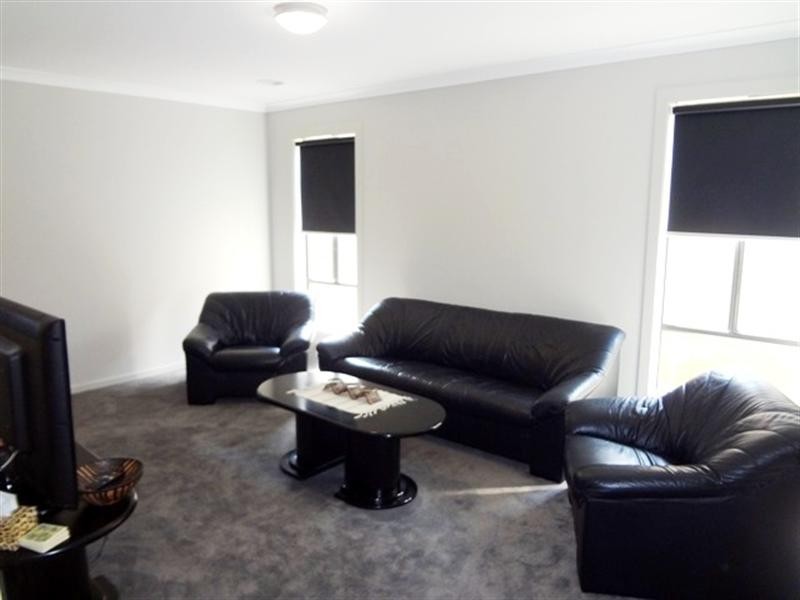 5 Dunraven Crescent, Doreen VIC 3754