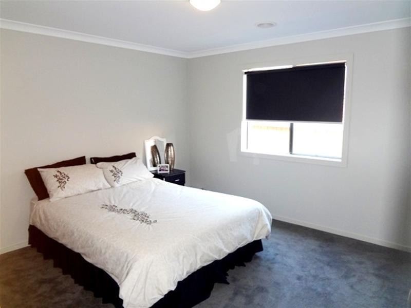 5 Dunraven Crescent, Doreen VIC 3754