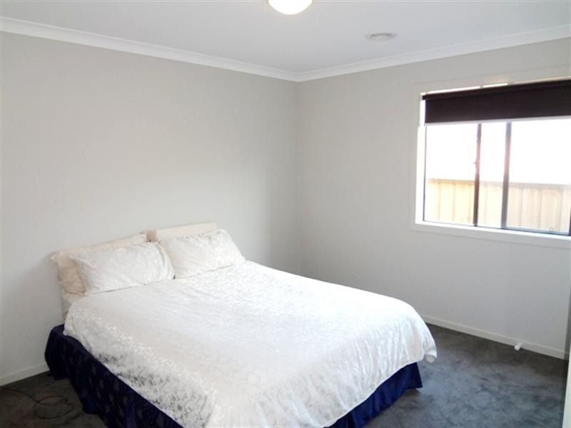 5 Dunraven Crescent, Doreen VIC 3754