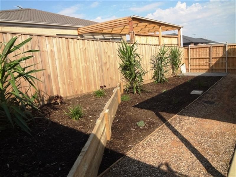 5 Dunraven Crescent, Doreen VIC 3754