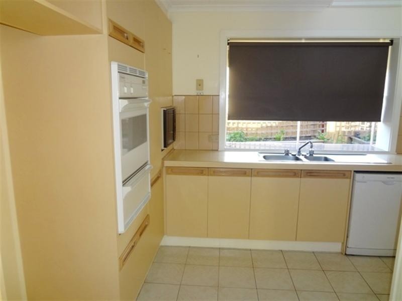 13 Longwood Drive, Epping VIC 3076