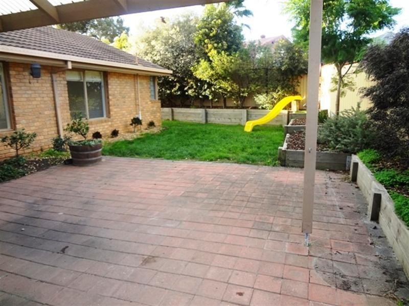 13 Longwood Drive, Epping VIC 3076