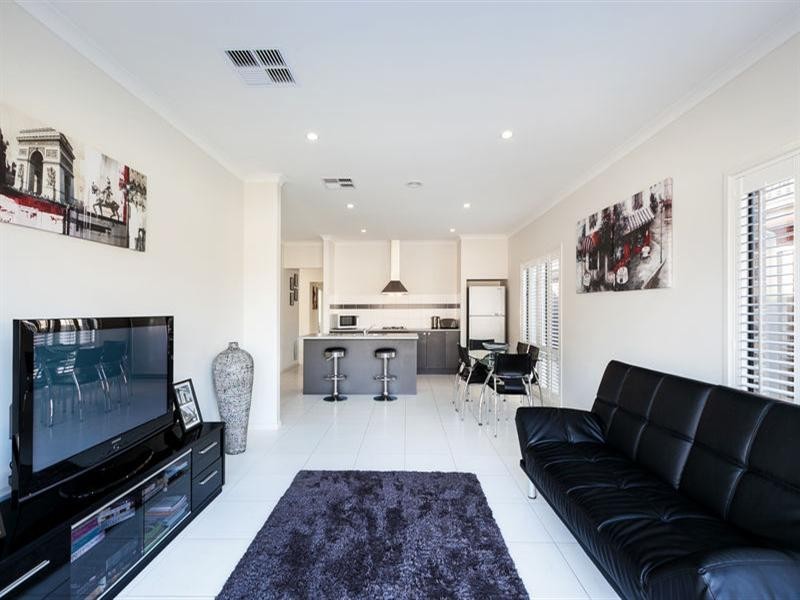 24 Mabel Street, Doreen VIC 3754