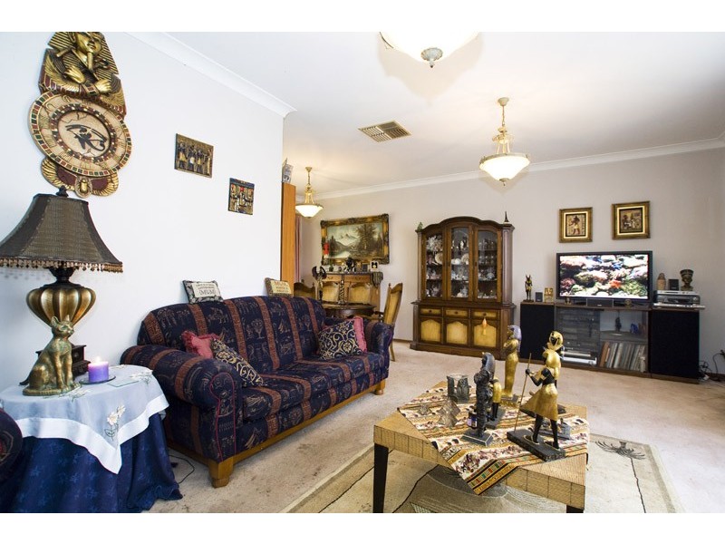 2 Sinclair Court, Mill Park VIC 3082