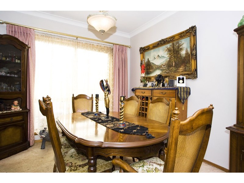 2 Sinclair Court, Mill Park VIC 3082