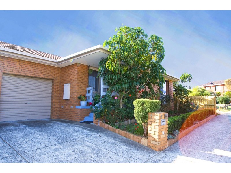 40 Prince of Wales Avenue, Mill Park VIC 3082