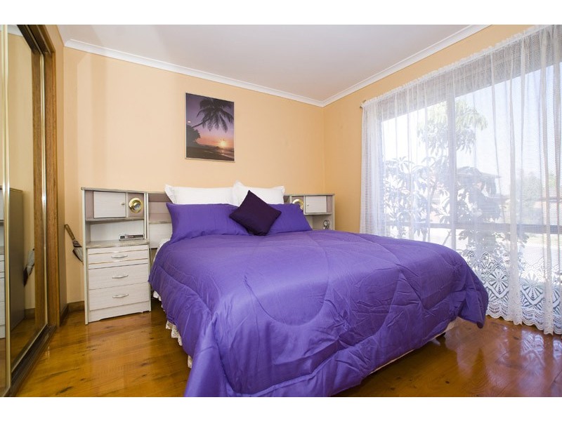 40 Prince of Wales Avenue, Mill Park VIC 3082