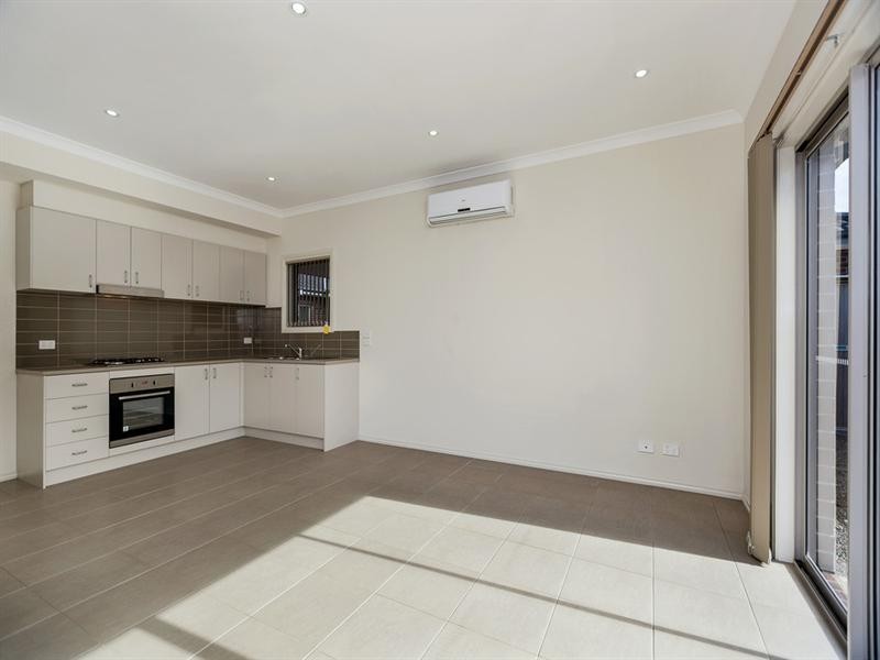 4/12 Newton Crescent, Lalor VIC 3075