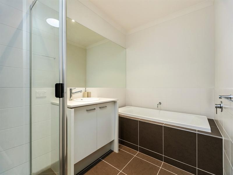 17 Amphion Street, Epping VIC 3076