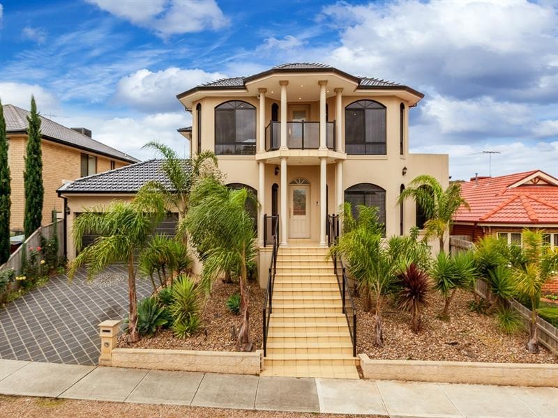 8 Kestrel Road, South Morang VIC 3752