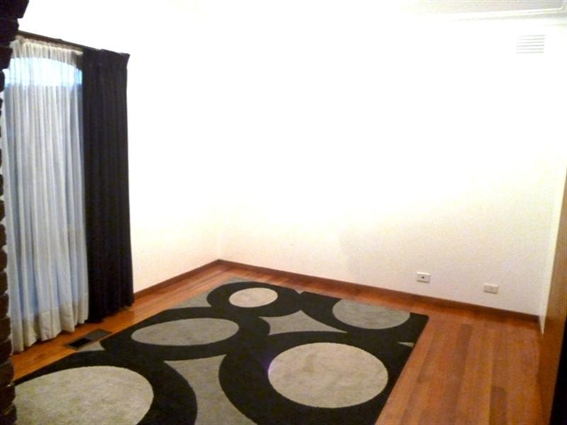 37 Sherwood Drive, Thomastown VIC 3074