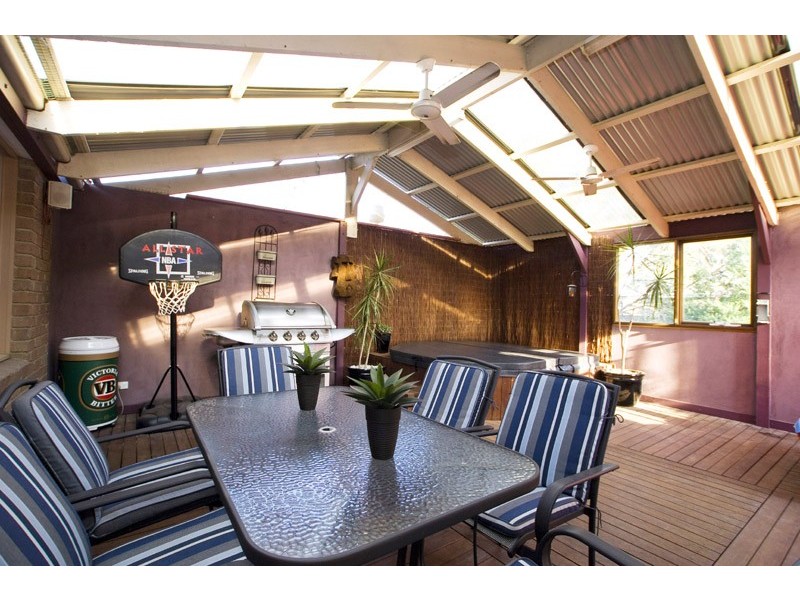 6 Trotting Place, Epping VIC 3076