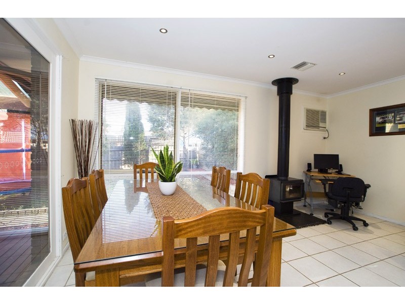 6 Trotting Place, Epping VIC 3076