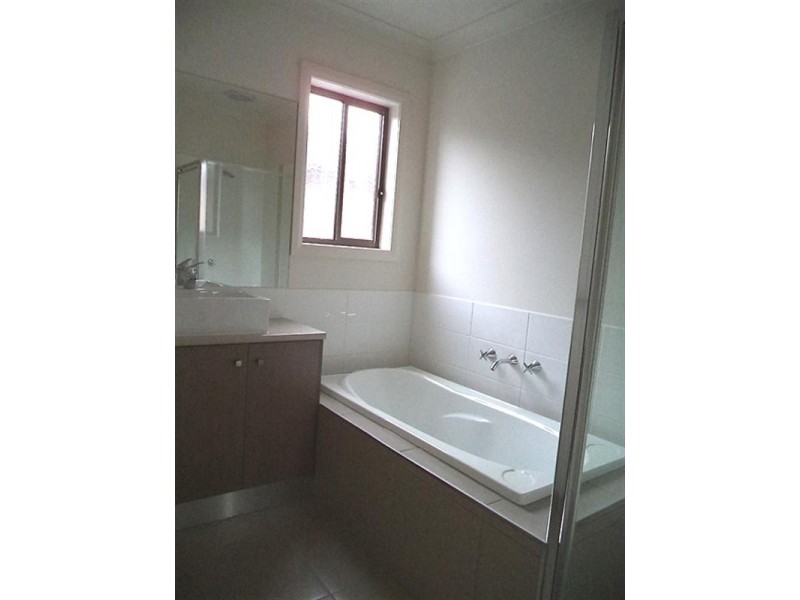 4/59-61 Craigmoor Crescent, Mernda VIC 3754