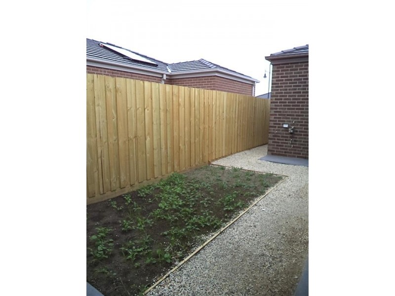 4/59-61 Craigmoor Crescent, Mernda VIC 3754