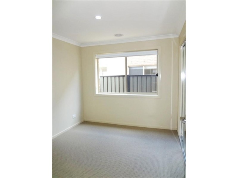 22 Villandry Street, Roxburgh Park VIC 3064