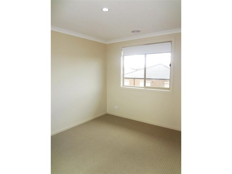 22 Villandry Street, Roxburgh Park VIC 3064