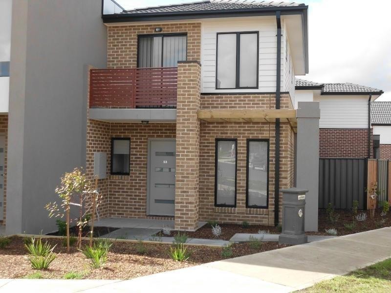 139 Huntingfield Drive, Craigieburn VIC 3064