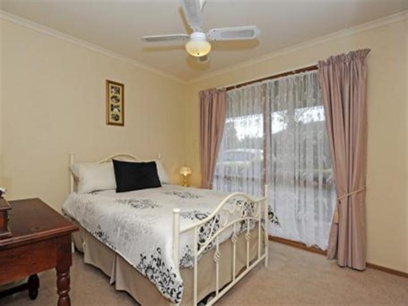 13 Glendale Avenue, Epping VIC 3076