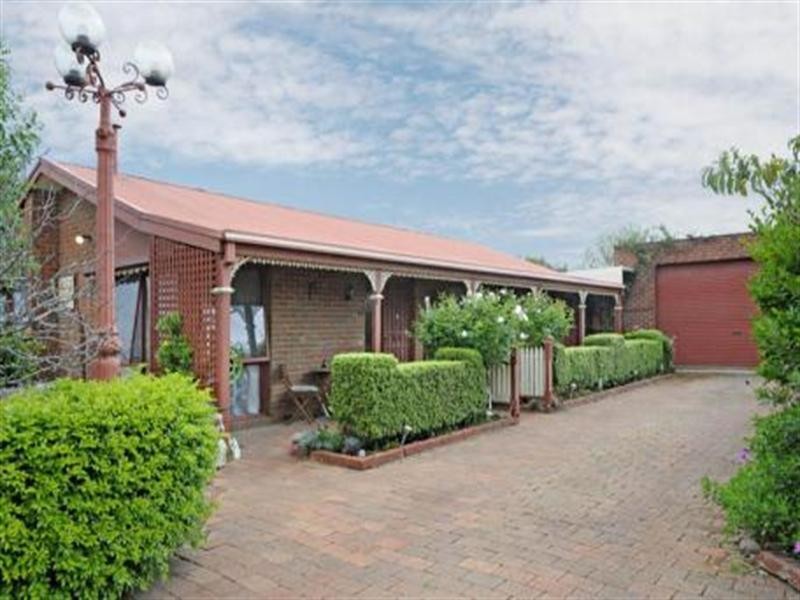 13 Glendale Avenue, Epping VIC 3076