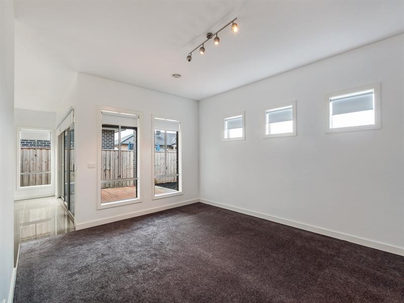 38 Stonegate Drive, Wollert VIC 3750