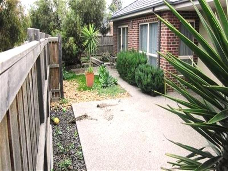 12 Shine Walk, Epping VIC 3076