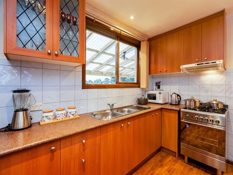 25 Huskisson Avenue, Lalor VIC 3075