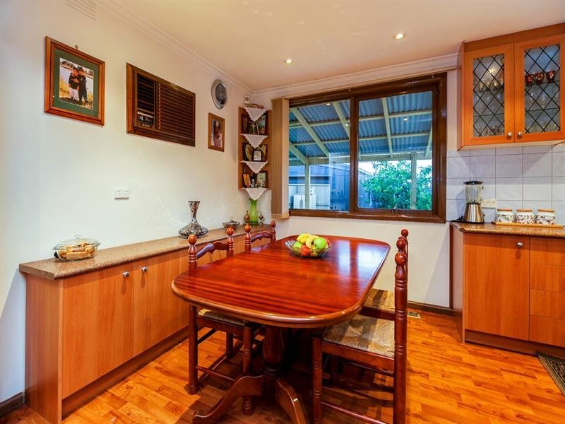 25 Huskisson Avenue, Lalor VIC 3075