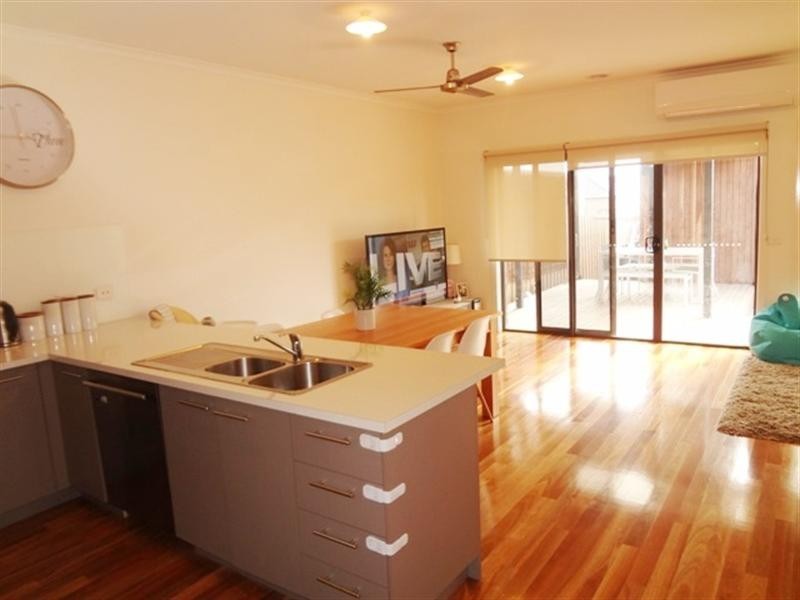 14 Zinnober Gardens, Epping VIC 3076