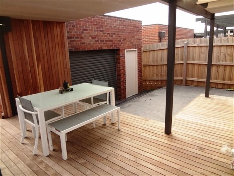 14 Zinnober Gardens, Epping VIC 3076