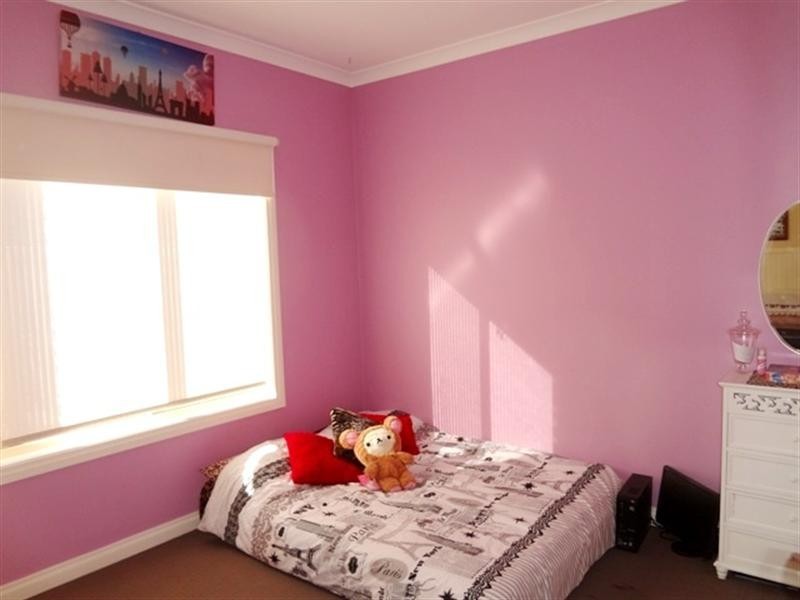 8 Mosaic Drive, Lalor VIC 3075