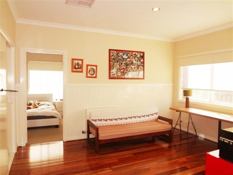 8 Mosaic Drive, Lalor VIC 3075