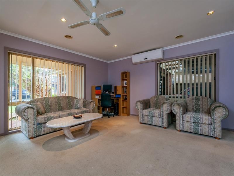 53 Capri Close, South Morang VIC 3752