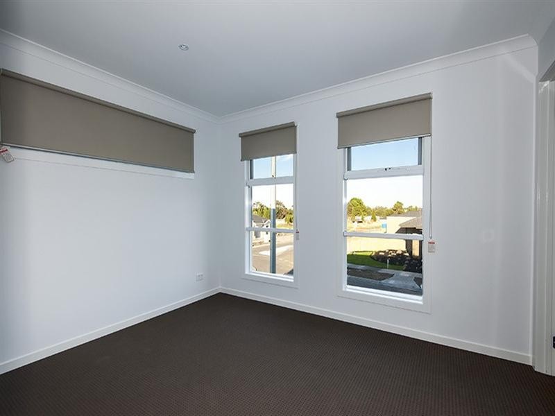 2 Oriano Road, Epping VIC 3076