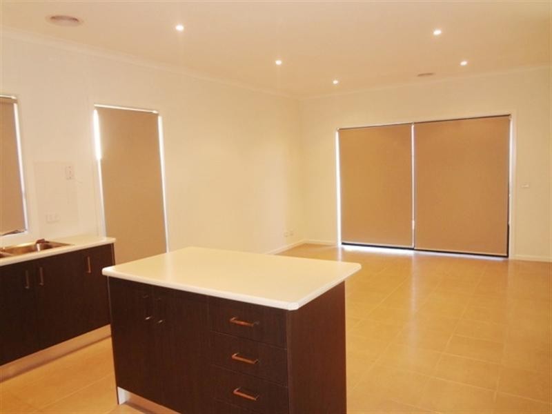 18 Kopi Way, Wollert VIC 3750