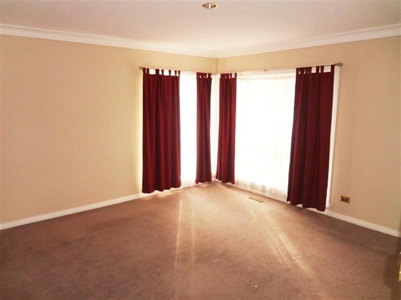 370 Gordons Road, South Morang VIC 3752