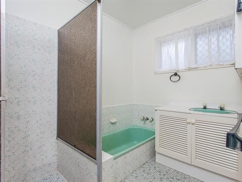 10 Heysen Street, Everton Park QLD 4053