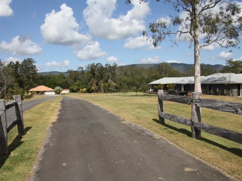 7 Reiners Road, Samford Valley QLD 4520