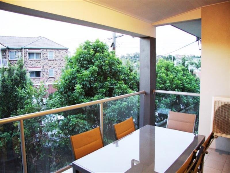 3/2A White Street, Everton Park QLD 4053